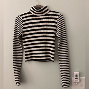 Aerie Striped Black and White Long Sleeve Top